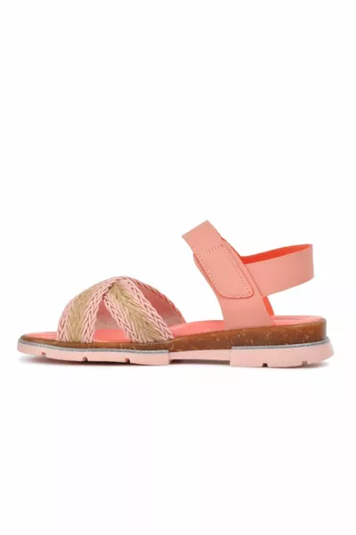 صنادل للبنات