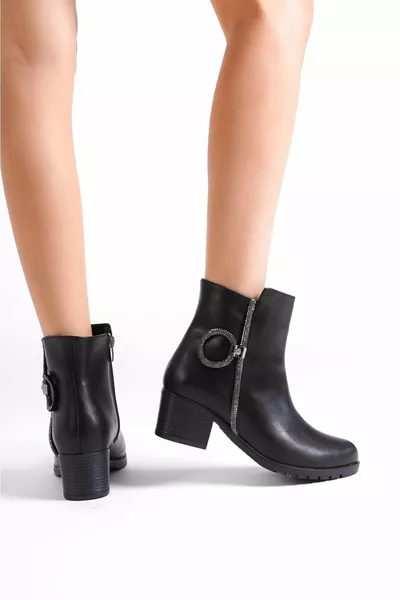 Staw Stivali con tacco in pelle nera