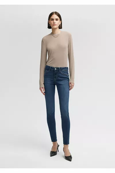 Alissa Casual Dark Jeans 