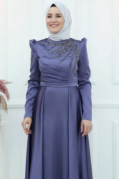 المرأة نيلي اللون الكتف والرقبة مرصع بالجواهر Berceste أنيقة الساتان مساء اللباس