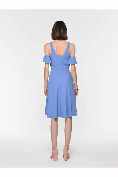 Robe de soirée à volants à épaules ouvertes bleu 