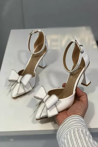 وايت ماتي حجر القوس