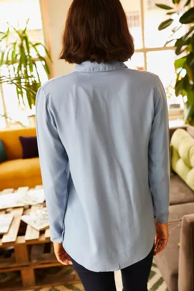 قميص نسائي أزرق منسوج فيسكوز عادي 