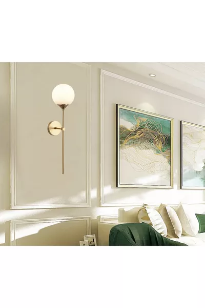 Modern ontwerp wandlamp op batterij met aan/uit-knop, wit, met wit mat glas, verouderd goud