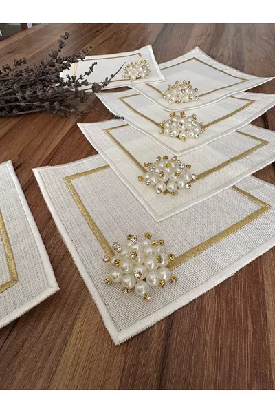6 Serviettes de cocktail carrées avec broderie dorée et écrue perlé