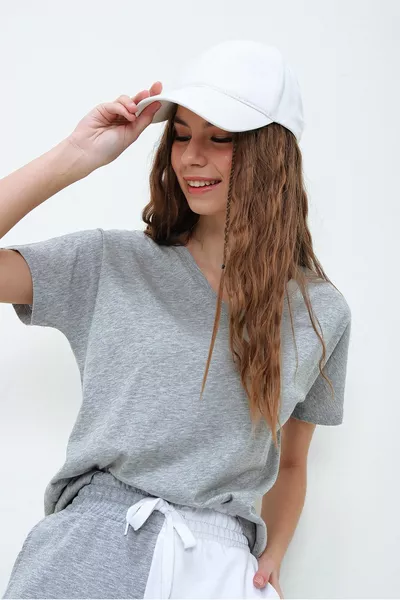 Women's Grimelange V-neck Head T-Shirt -A