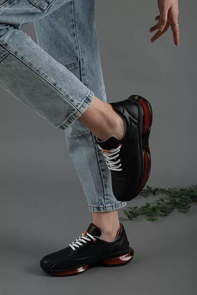 Ортопедични черни дамски маратонки с подметка от естествена кожа с балон