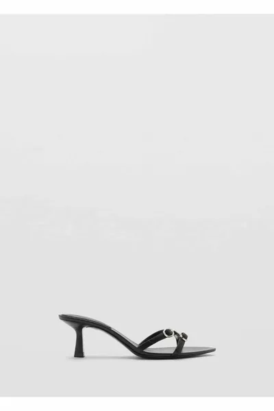 Sandali in pelle con fibbie