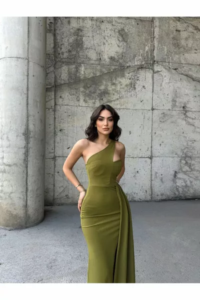 Вечерни рокли Diva Tailed Slit  FAT GREEN