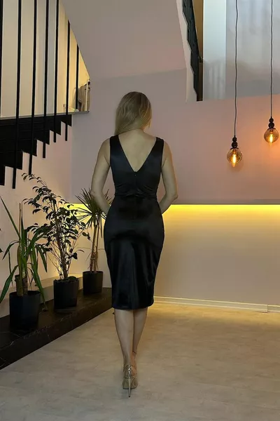  Drape Detailed Double-breasted Collar Satin Evening Dress Black