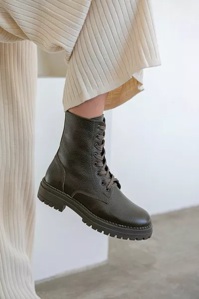 سعيد المرأة جلد طبيعي الأحذية البريدية الكاكي