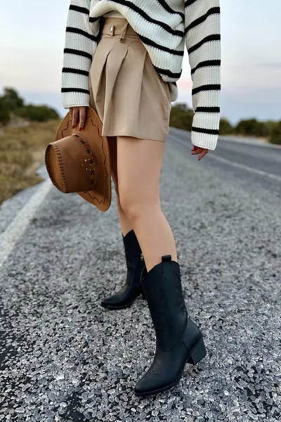 نجمة مطرزة بسحاب أحذية رعاة البقر النسائية الغربية