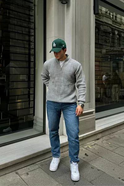 كنزة رجالية صوفية سميكة بياقة عالية وسحّاب نصف