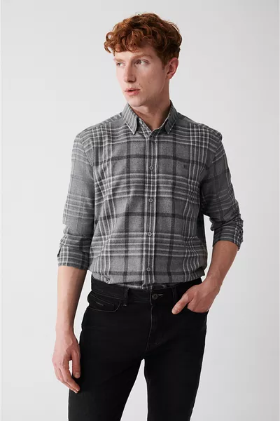 Мужская серая фланелевая рубашка в клетку с пуговичным воротником 