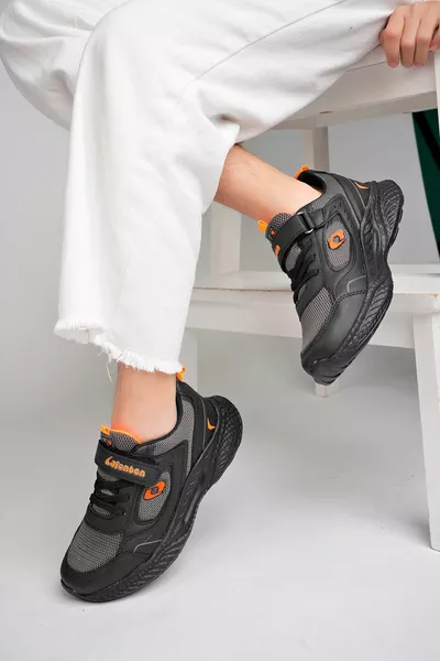 أحذية رياضية للأطفال للجنسين Faylon ، نعل خفيف للغاية غير مصفر