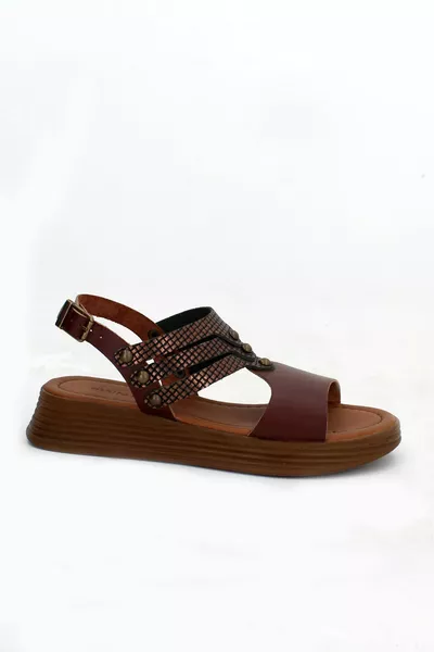 جلد طبيعي بني  صنادل جلدية نسائية 