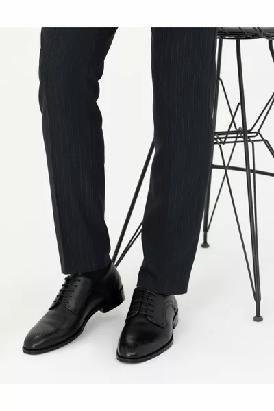 حذاء كلاسيكي أسود 