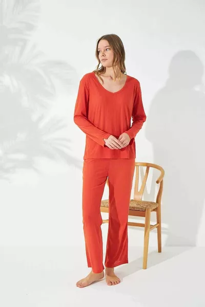 طقم بيجامة برتقالي لمسة ناعمة من قماش محاك رفيع