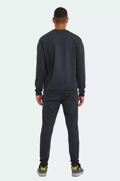 طقم رياضي رجالي بجيب من OFFENDER KTN باللون الرمادي الغامق