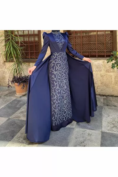  طوق أمامي وحجر الصدر مطرزة الصدر مطوي صفر الرقبة الساتان تصميم فساتين سهرة الأسماك QYS فساتين السهرة