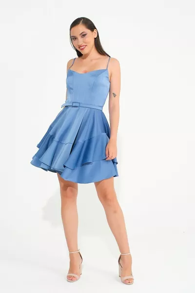 فساتين سهرة زرقاء قصيرة من الساتان