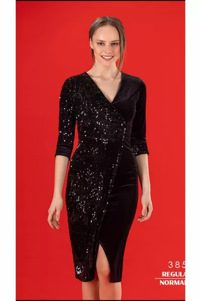 Кадифена рокля с пайети