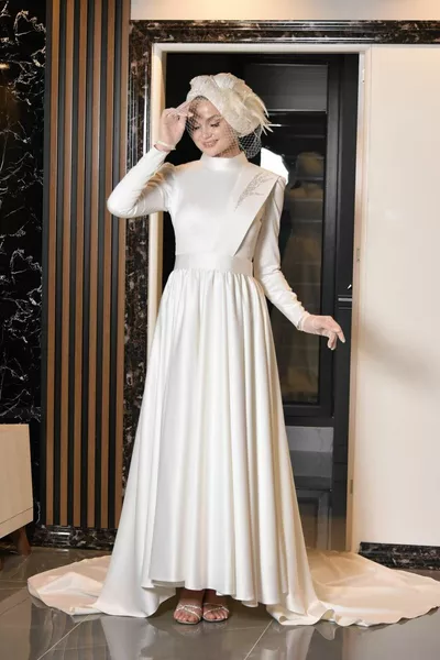 Бяла вечерна рокля Piraye