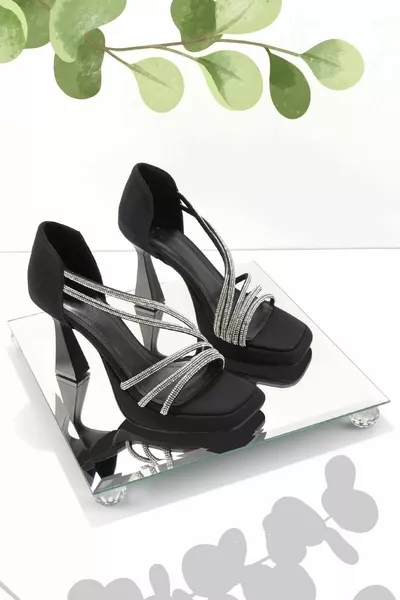 Матови черни сатенени дамски вечерни обувки 