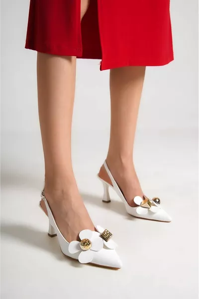 عقدة مفصلة كعب المرأة