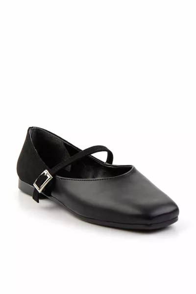 شقق الباليه النسائية السوداء 