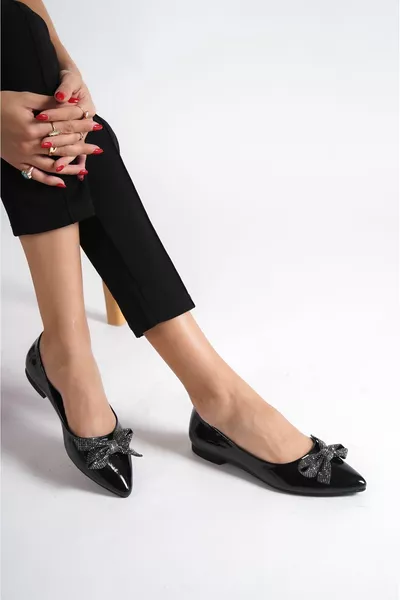 وأشار اصبع القدم القوس ستون المرأة الباليه الشقق