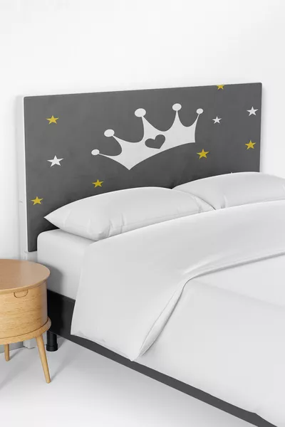 غطاء رأس السرير بنقشة التاج النجمي