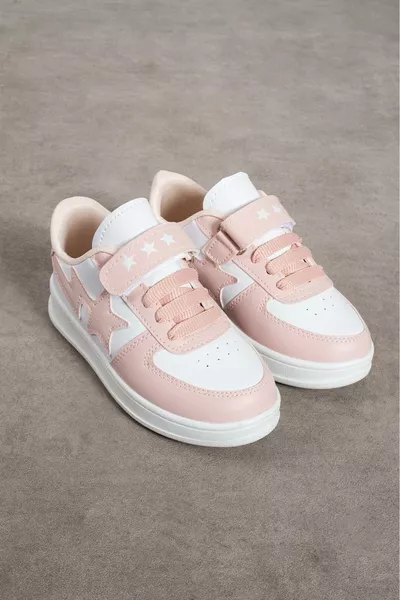 حذاء رياضي مدرسي بشريط لاصق