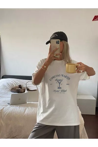 تيشيرت نسائي KEALVİ أبيض بطبعة مارتن - ياقة دائرية