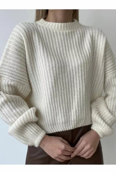 Loose-Fit Crew Neck Sweater