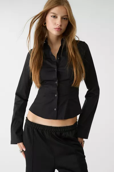 Hemd mit weiten Ärmeln und figurbetontem Schnitt