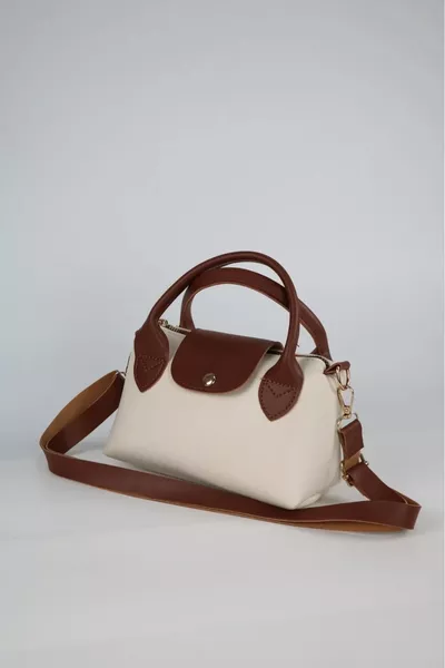 Borsa a tracolla e a mano da donna piccola in pelle sintetica color crema