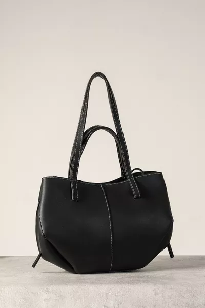 حقيبة نسائية Cyme Mini من Pinterest باللون الأسود (بتفصيل أبيض)