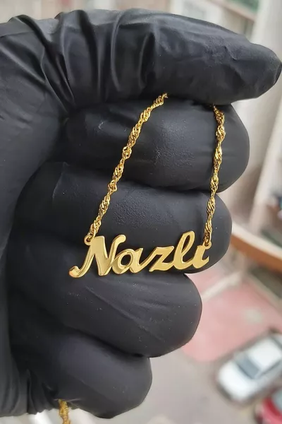 قلادة مرقّمة باسم مطلية بالذهب عيار  وفضة عيار 