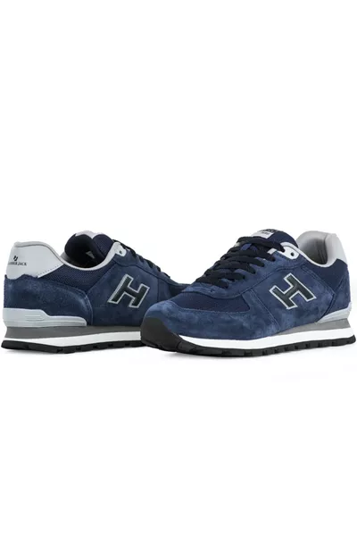 حذاء رياضي من الجلد الطبيعي