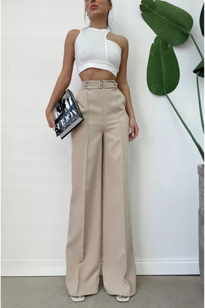 Дамски панталон с висока талия, широки крачоли, копчета и тесен силует