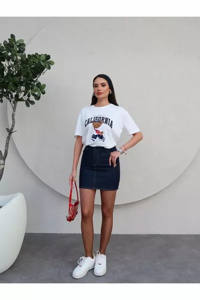 تنورة جينز قصيرة