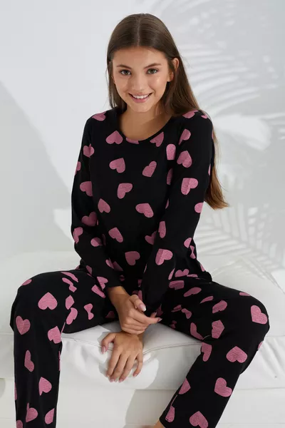 طقم بيجامة قطني بنقشة قلب أسود ووردي