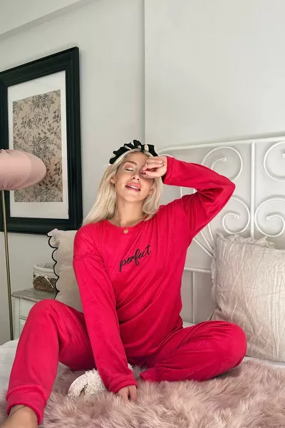 Rood Perfect Patroon Exclusieve Velvet Dames Pyjama Set
