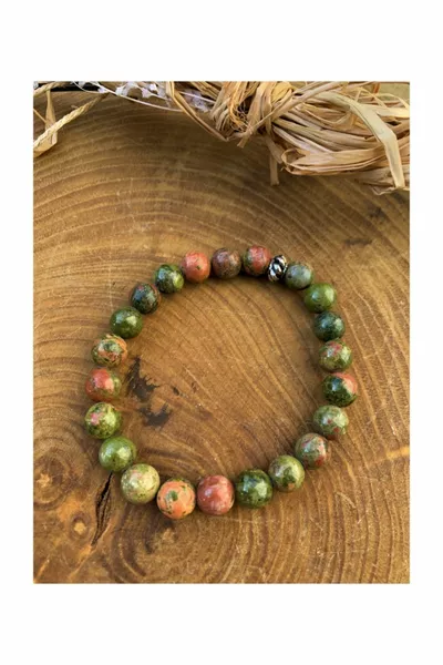 Гривна от униакит 8 мм