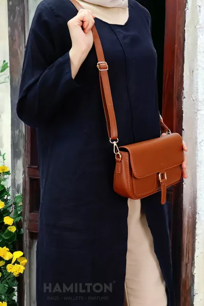 Orijinal Kadın Ayarlanabilen Askılı Toka Ve Şerit Detaylı Şık Küçük Omuz Ve Çapraz Kutu Çanta