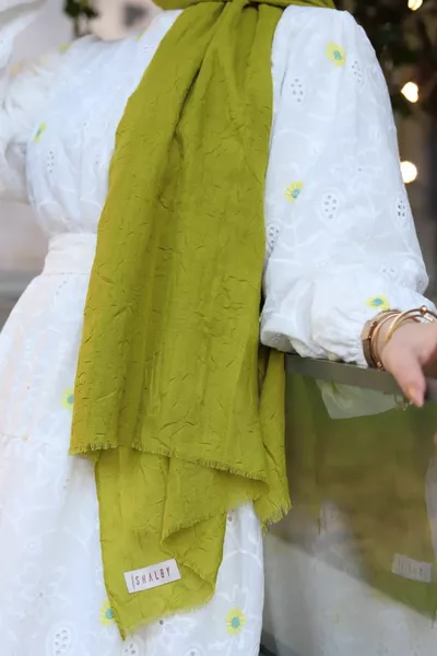 وشاح الاحتشام بامبو كراش باللون الأخضر الزيتوني