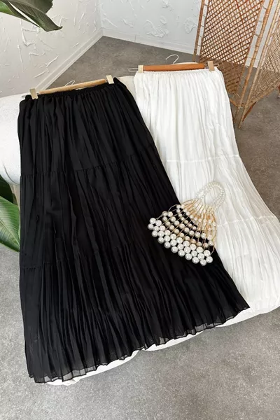 تنورة ثنائية باللونين الأسود والأبيض لارا