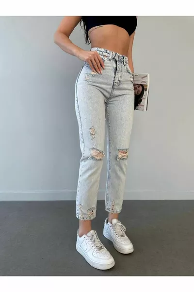 Jeans strappati
