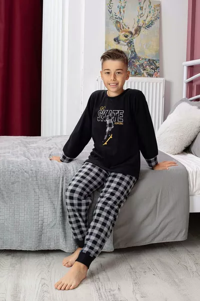 مجموعة بجامة شتوية/خريفية للأولاد بنقشة التزلج للموسم الجديد 